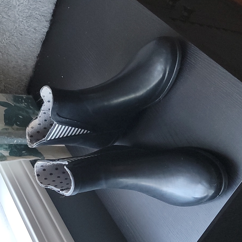 Black rain ankle boots